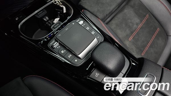 Mercedes-Benz A-Class 2021, фото 32