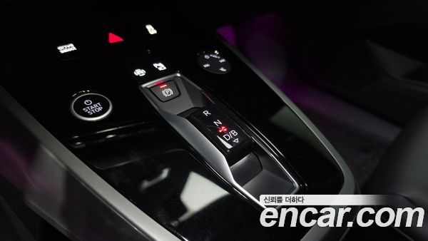 Audi Q4 e-tron 2022, фото 11