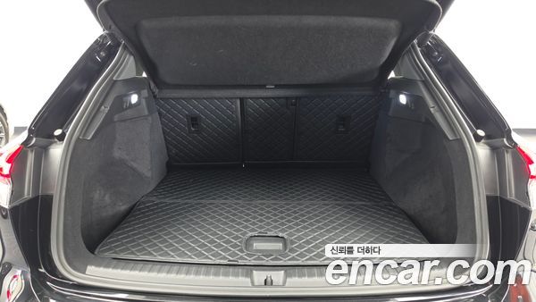 Audi Q4 e-tron 2022, фото 25