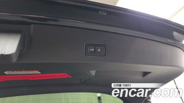 Audi Q4 e-tron 2022, фото 28