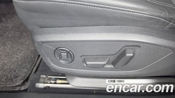 Audi Q4 e-tron 2022, фото 31