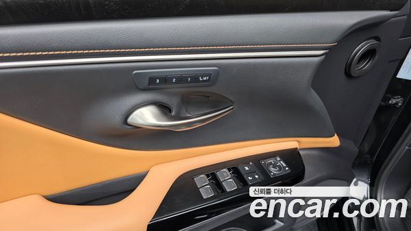 Lexus ES 2023, фото 26