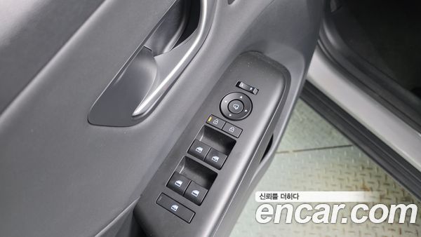 Hyundai Kona 2025, фото 30