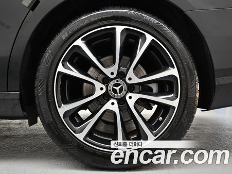 Mercedes-Benz E-Class 2020, фото 5