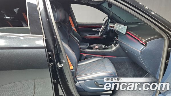 Genesis GV70 2025, фото 16