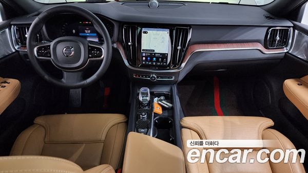 Volvo V60 2024, фото 10
