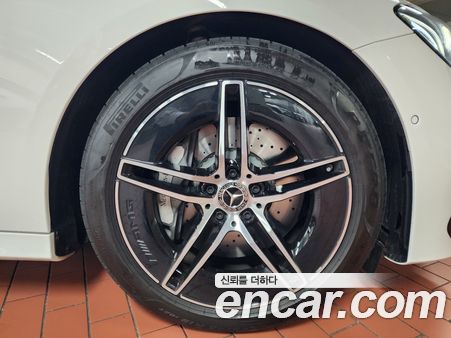 Mercedes-Benz E-Class 2026, фото 14