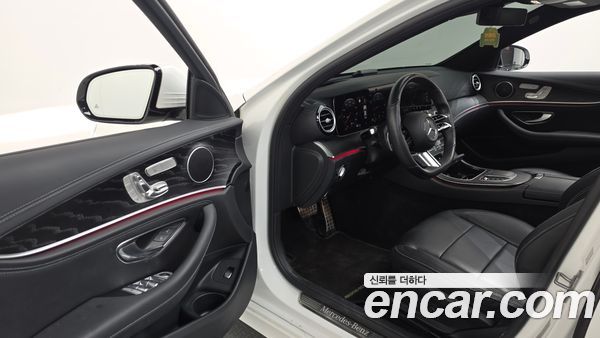 Mercedes-Benz E-Class 2021, фото 13