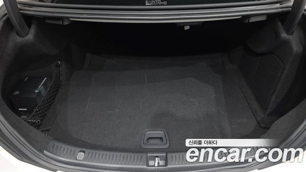 Mercedes-Benz E-Class 2021, фото 26
