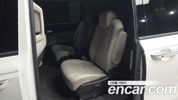 Kia Carnival 2023, фото 18