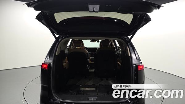 Kia Carnival 2021, фото 25