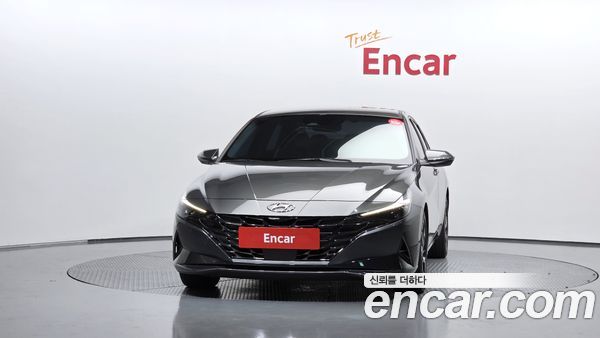 Hyundai Elantra 2022, фото 3