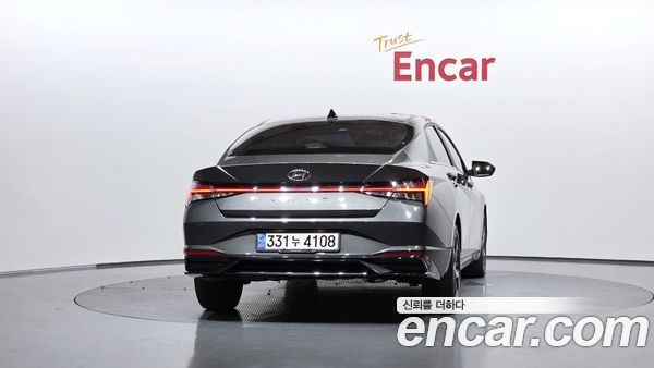 Hyundai Elantra 2022, фото 4