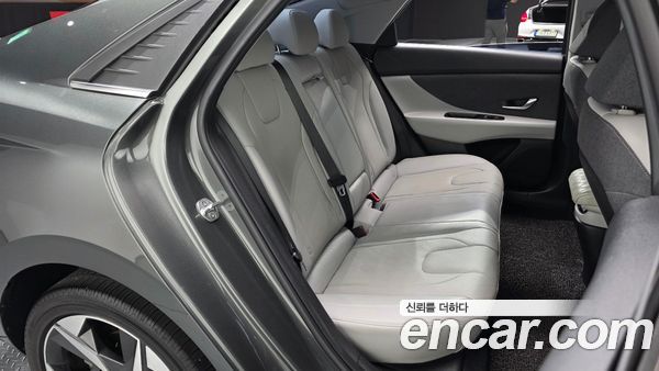 Hyundai Elantra 2022, фото 17