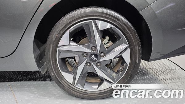Hyundai Elantra 2022, фото 7