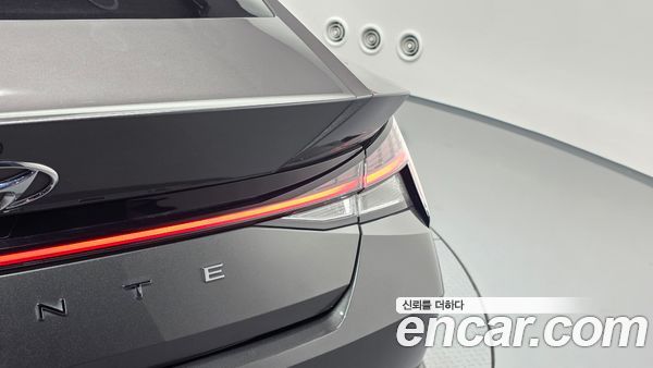 Hyundai Elantra 2022, фото 9