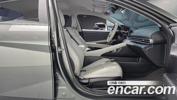Hyundai Elantra 2022, фото 16
