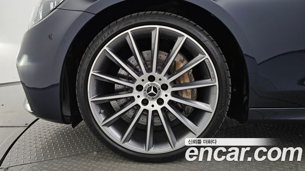 Mercedes-Benz E-Class 2022, фото 4