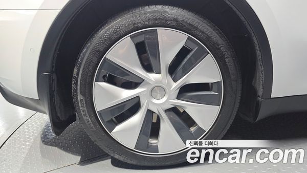 Tesla Model Y 2021, фото 5