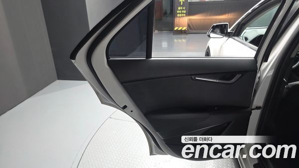 Kia Niro 2023, фото 15