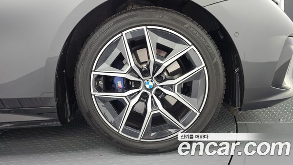 BMW 5 Series 2024, фото 6