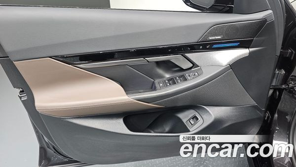 BMW 5 Series 2024, фото 13