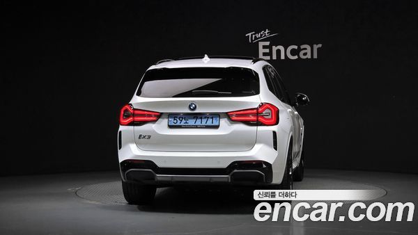 BMW iX3 2023, фото 4