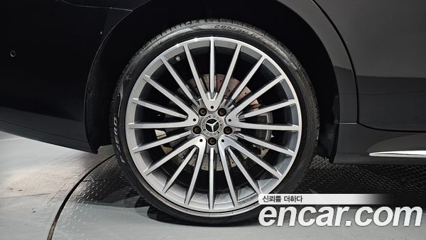 Mercedes-Benz S-Class 2023, фото 4