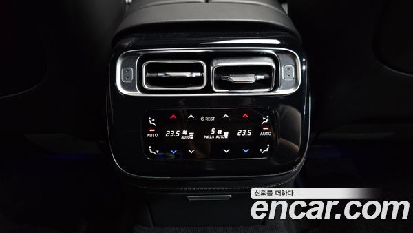 Mercedes-Benz S-Class 2023, фото 30