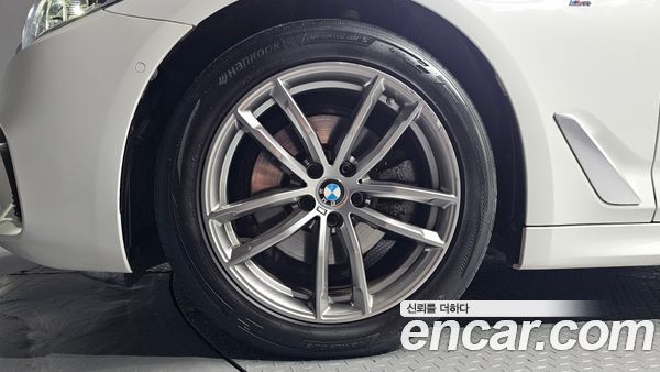 BMW 5 Series 2020, фото 5