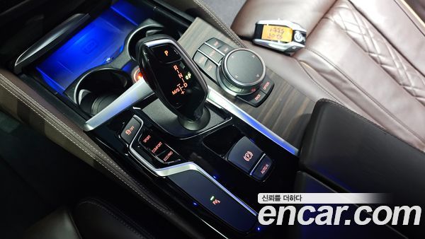 BMW 5 Series 2020, фото 9