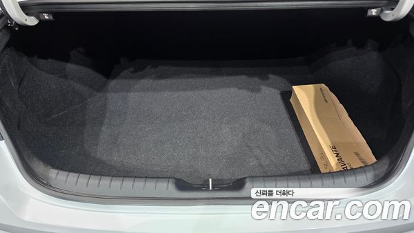 Hyundai Elantra 2021, фото 32