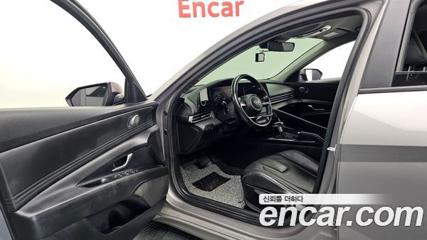 Hyundai Elantra 2021, фото 10
