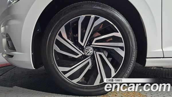 Volkswagen Jetta 2021, фото 5
