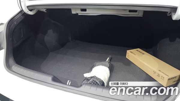 Hyundai Elantra 2025, фото 31