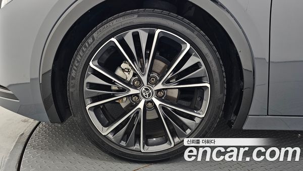 Toyota Prius 2024, фото 5