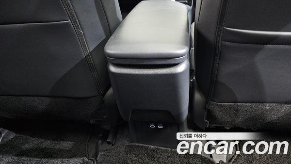 Toyota Prius 2024, фото 25