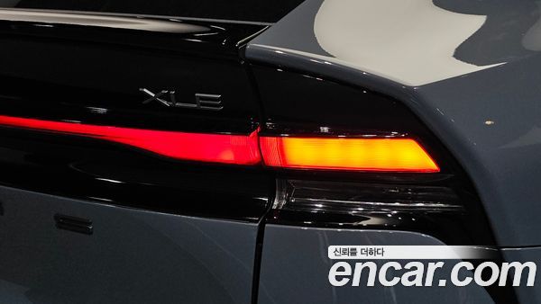 Toyota Prius 2024, фото 9