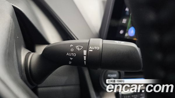 Toyota Prius 2024, фото 35