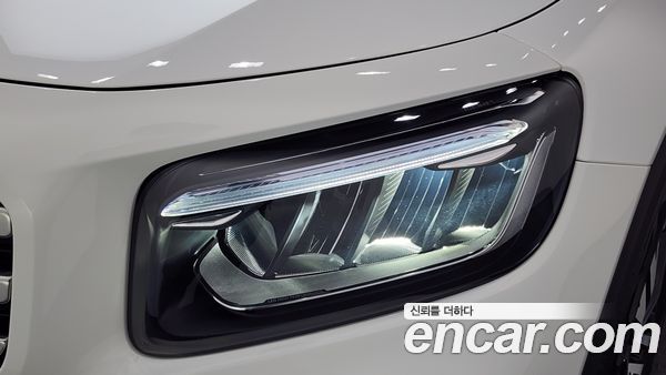 Mercedes-Benz GLB 2024, фото 8