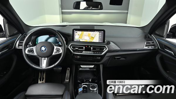 BMW iX3 2023, фото 6