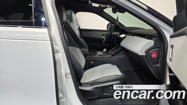 Land Rover Range Rover Velar 2026, фото 15
