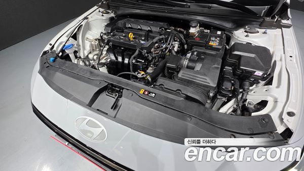 Hyundai Elantra 2025, фото 6