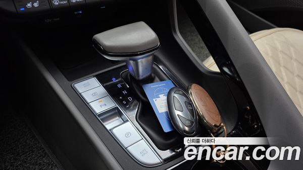 Hyundai Elantra 2025, фото 9