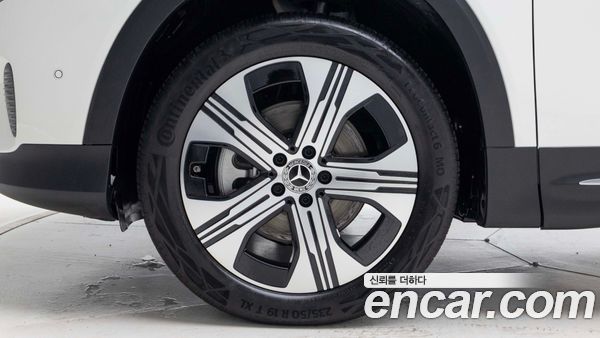 Mercedes-Benz EQB 2026, фото 5
