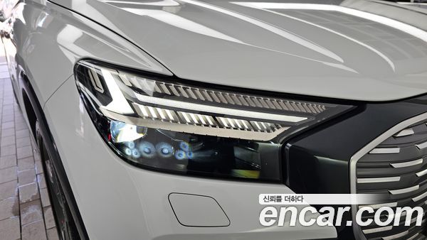 Audi Q4 e-tron 2022, фото 8