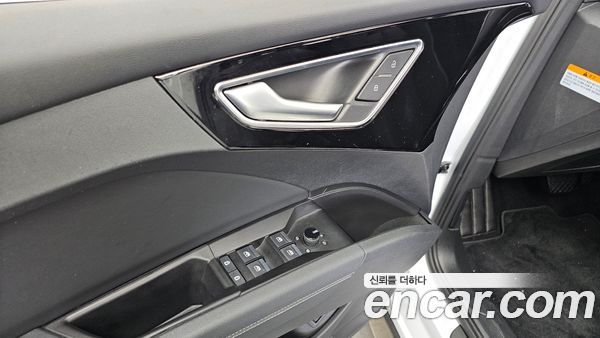 Audi Q4 e-tron 2022, фото 29