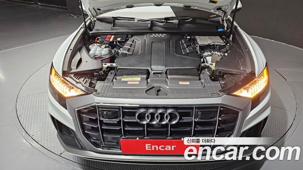 Audi Q8 2020, фото 6