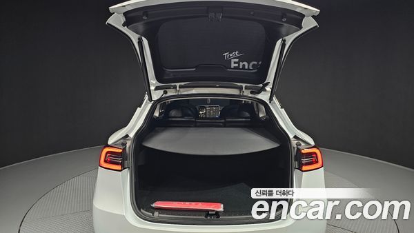 Tesla Model Y 2025, фото 26