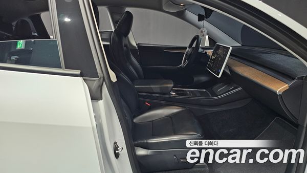 Tesla Model Y 2025, фото 16